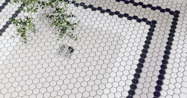 Mozaiki dunin – dlaczego projektanci tak często wybierają je do luksusowych realizacji?