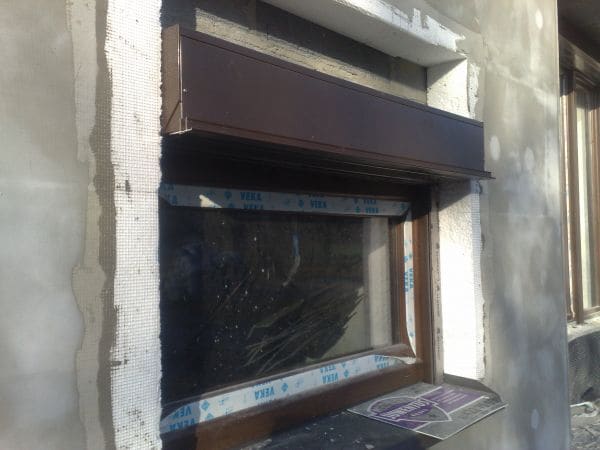 Rolety zewnętrzne jako ochrona domu przed upałem i hałasem